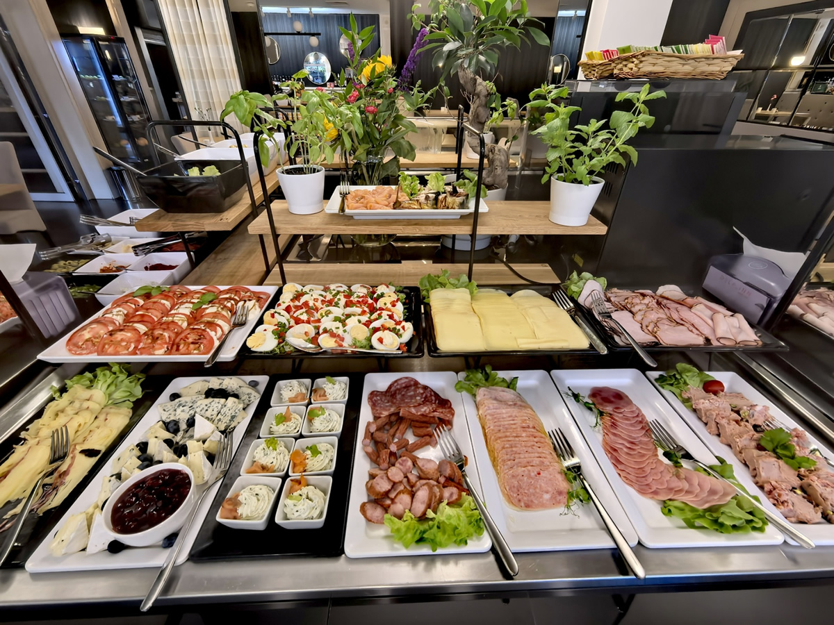 DELF_INN SPA Swinemünde Buffet