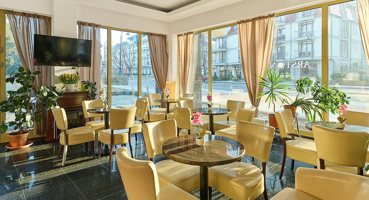 Hotel VILLA WODNIK Swinemünde Café